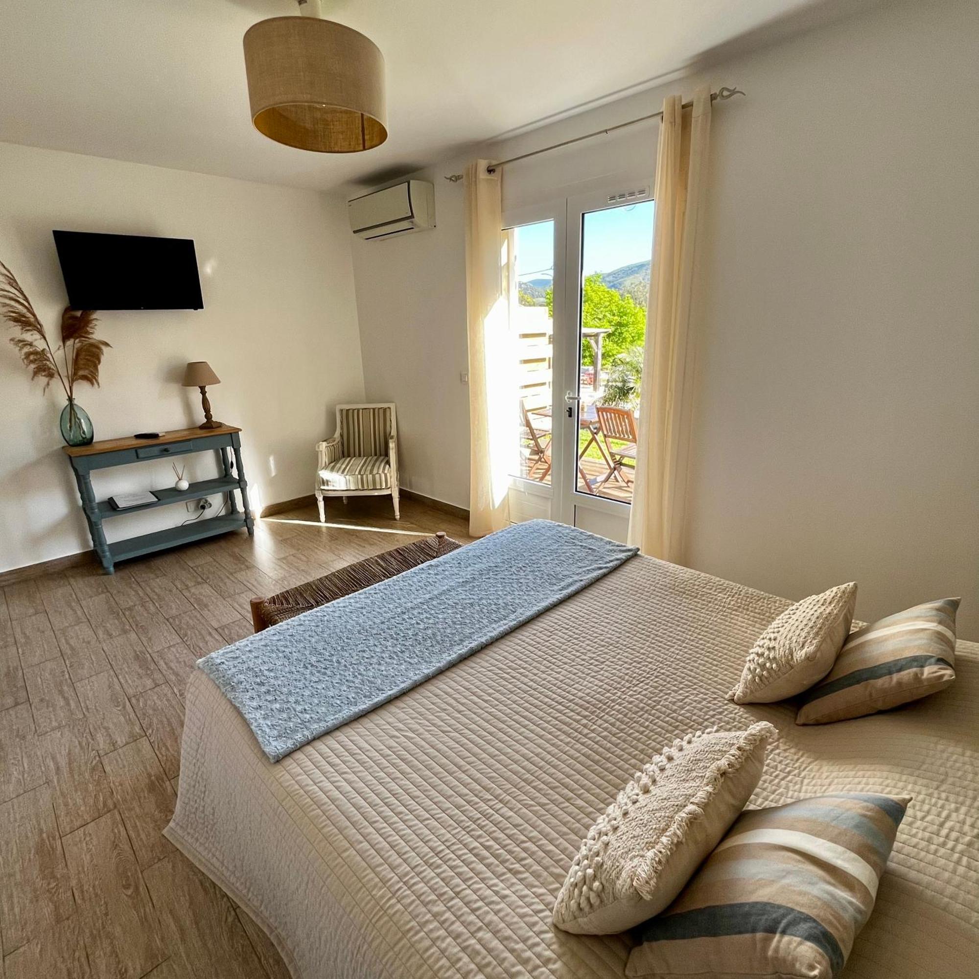 Casa Eva Maria Bed and Breakfast Patrimonio Exteriör bild